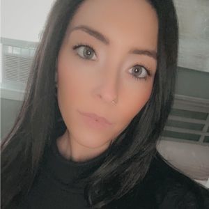 Meet your Posher, Leanne